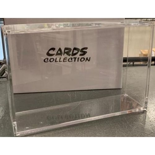 Cards Collection - Case in Plexiglass con Chiusura Magnetica per Ultra Premium Charizard